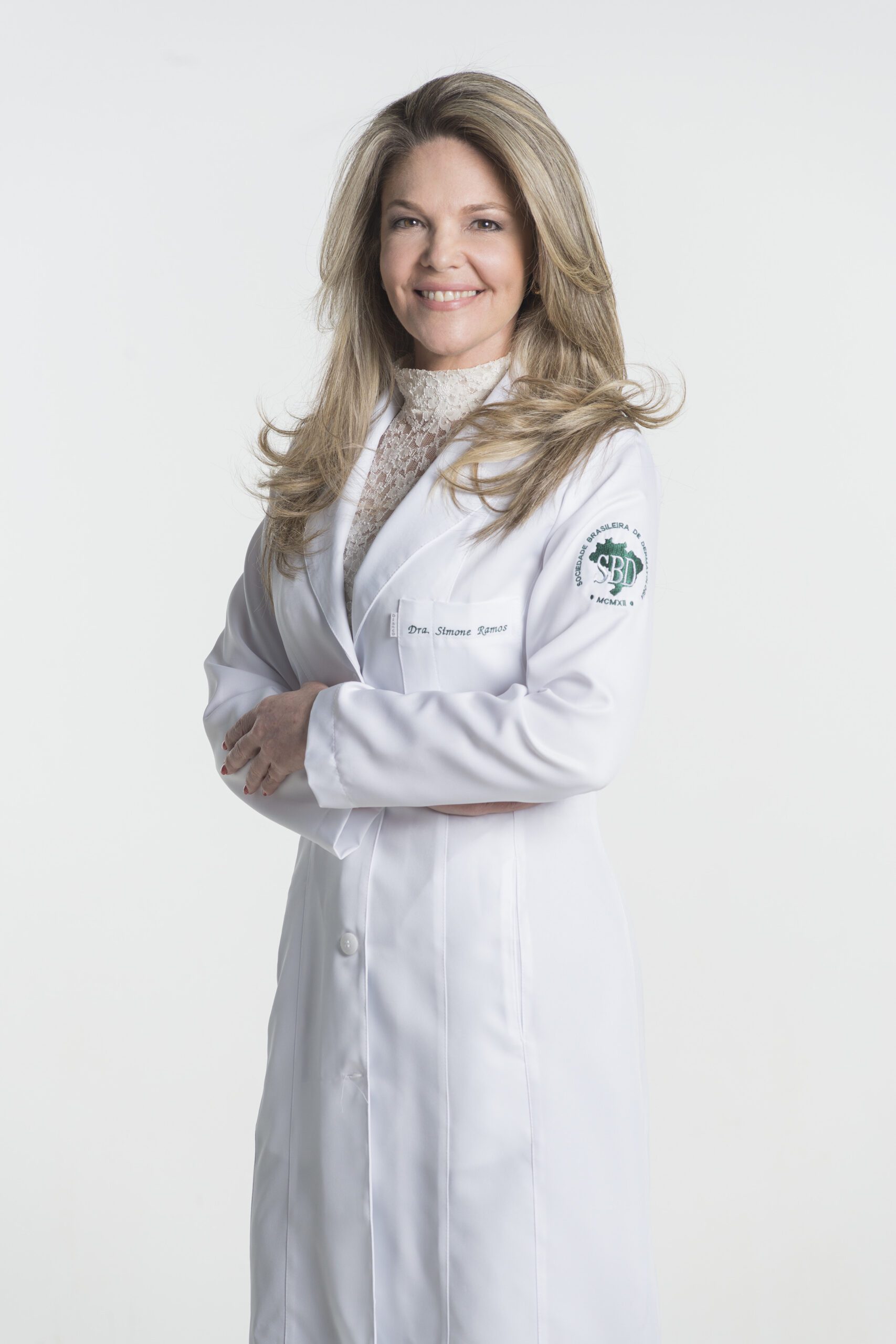 Dra Simone Teixeira - dermatologista
